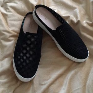 Universal Thread Shoes, Slide on Black Sneakers